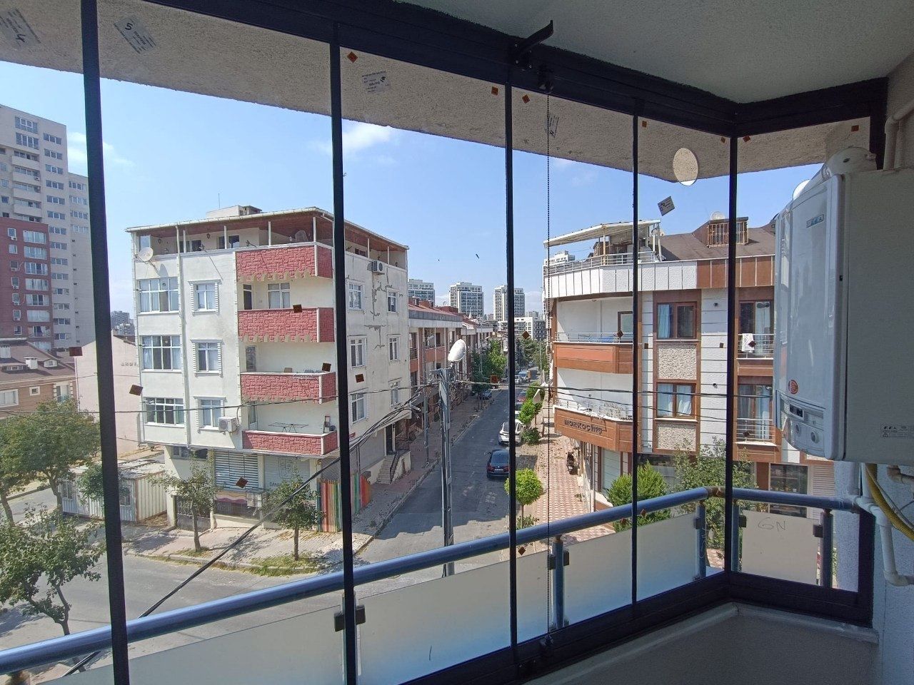 Cam Balkon